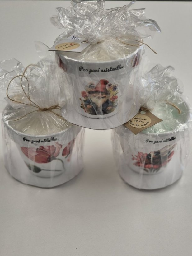 Svíčka s věnováním - Chcete si motiv vybrat sami, nebo se nechat překvapit?: Chci si vybrat (prosím zaslat fotografie výrobků), Věnování pro ....: paní ředitelku